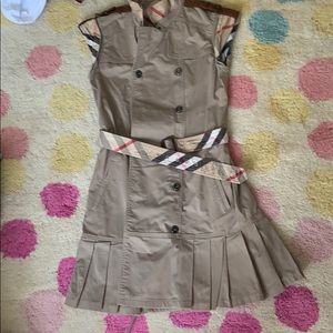 GIRLS BURBERRY TRENCH DRESS SIZE 12 BARELY USED